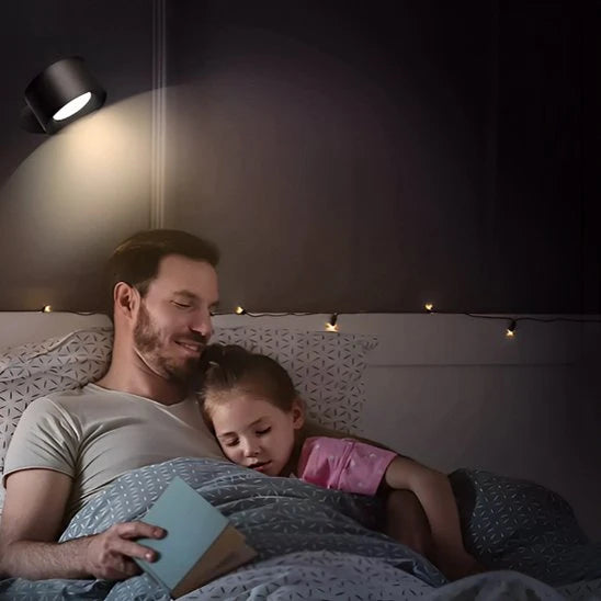 Applique Murale Chambre Design Nocturne Noir père et enfant lecture au lit éclairage doux — Mon Univers - Mes Lumières