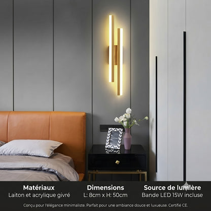 Applique murale dorée côté gauche chambre ambiance — Mon Univers - Mes Lumières