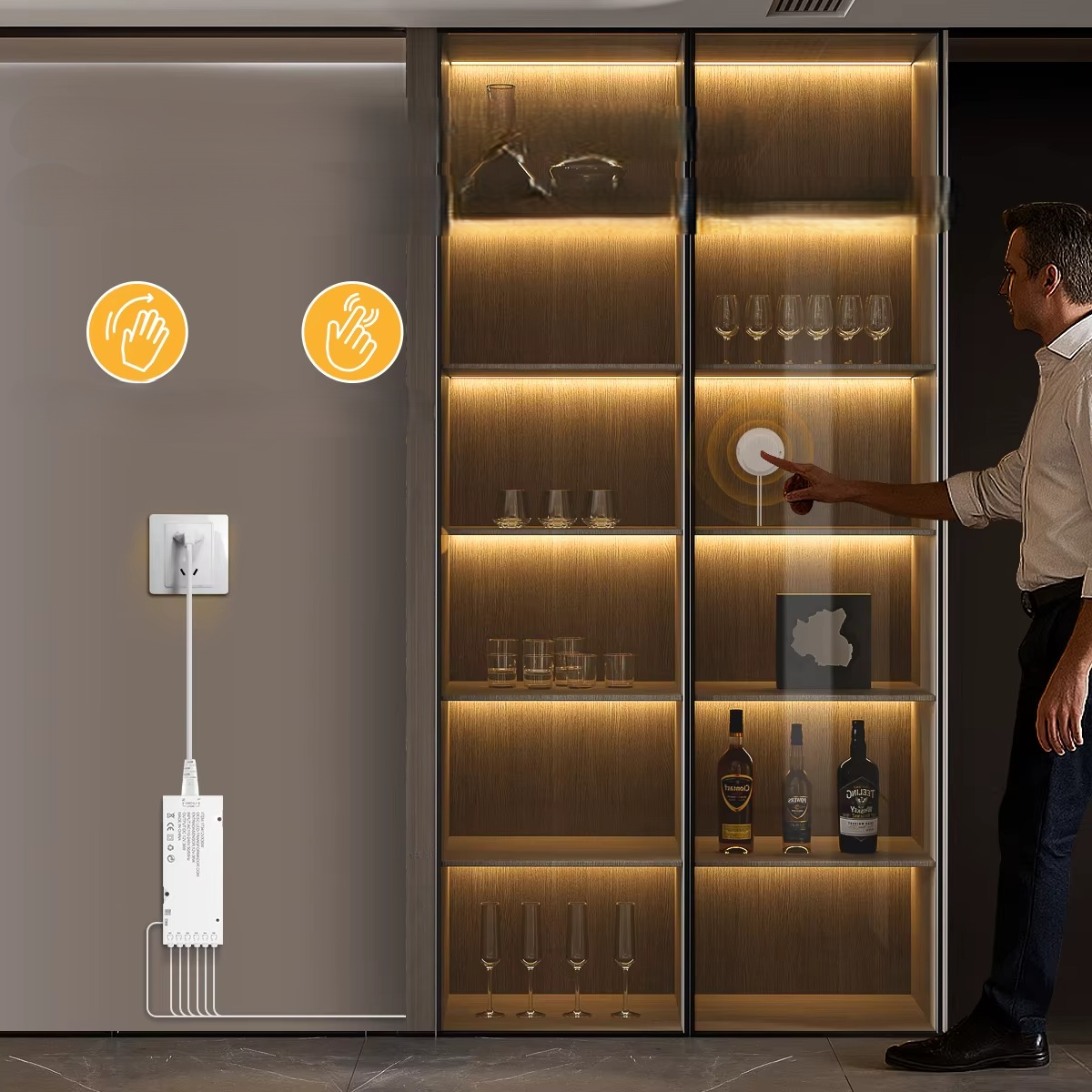 Homme activant le capteur tactile d'une bibliothèque éclairée par bandes LED COB — Mon Univers - Mes Lumières