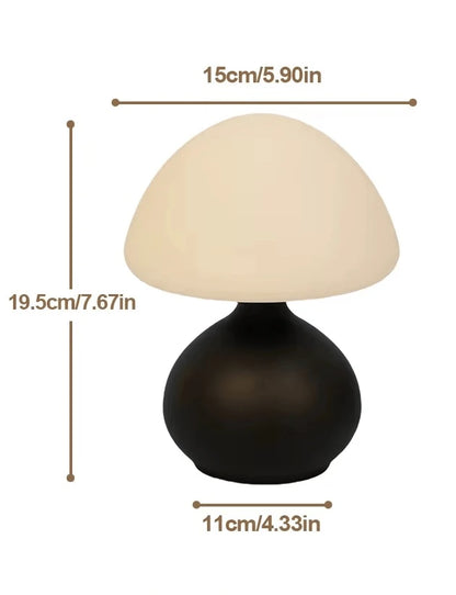 Lampe Champignon Minimaliste noire dimensions 15x19,5x11cm fond blanc — Mon Univers - Mes Lumières