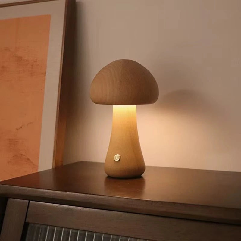 Lampe Champignon en Bois Design Ambiance coloris Marron allumée commode ambiance soirée — Mon Univers - Mes Lumières