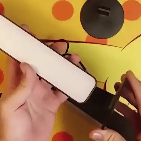 Lampe de bureau LED Lumisource détail tête réglable — Mon Univers - Mes Lumières