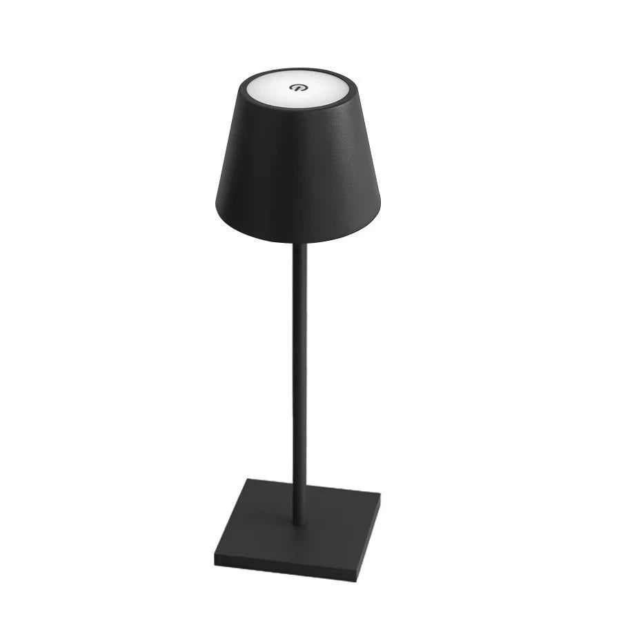 Lampe de table rechargeable Design Contemporain coloris Noir packshot fond blanc — Mon Univers - Mes Lumières