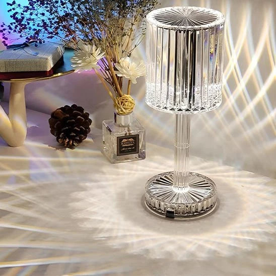 Lampe tactile LED cristal tenue en main projections dorées bambou — Mon Univers - Mes Lumières