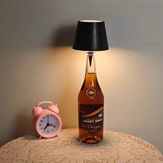 Lampe Eco-Touch Bouteille Design vue de côté goulot — Mon Univers - Mes Lumières