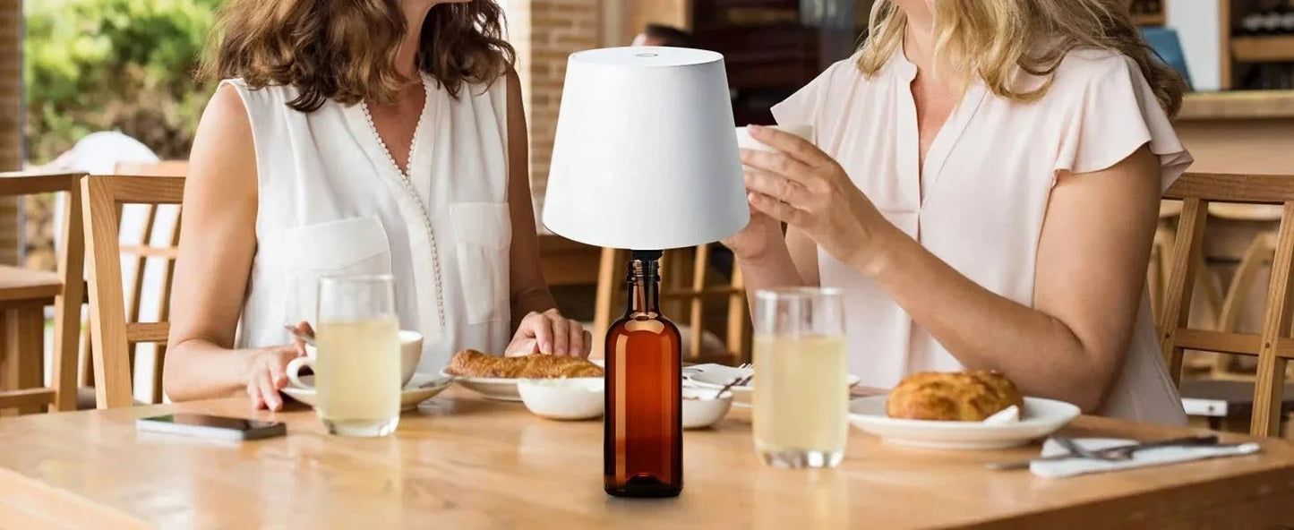 Lampe Eco-Touch Bouteille Design comparatif noir et blanc — Mon Univers - Mes Lumières